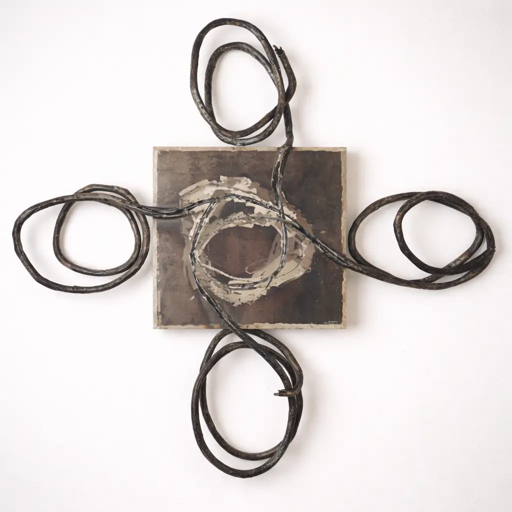 Untitled (Artwork ID 066) by José Carlos Balanza, a large-scale vertical iron sculpture. This 149x146 cm contemporary metal artwork features a commanding industrial composition with weathered iron textures and a minimalist, structural aesthetic. Sin título (Obra ID 066) de José Carlos Balanza, una escultura vertical de hierro de gran formato. Esta obra de arte contemporánea en metal, de 149 x 146 cm, presenta una imponente composición industrial con texturas de hierro envejecido y una estética minimalista y estructural.